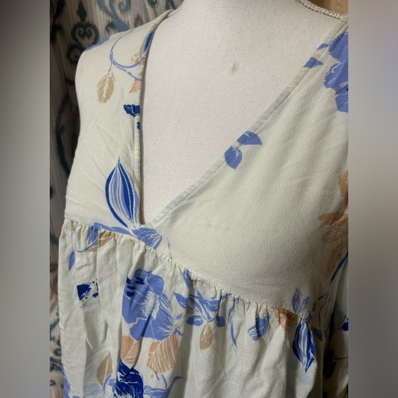 Free People Bella Floral Printed Tunic Top Blouse Rayon Womens Size S/M - Picture 2 of 7